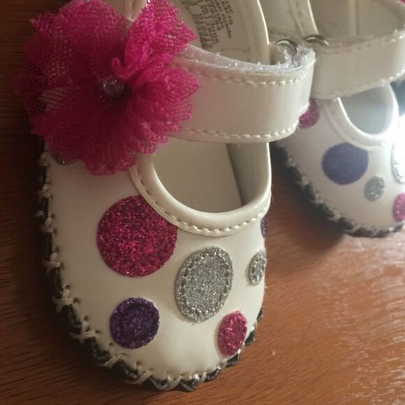 Children's Place shoes👧  - Picture 2 of 4